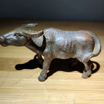 Bron živali, dvanajst znakov zodiaka, ox, starinsko, in stari bronasto zbirateljstvo, z močno bika duha.